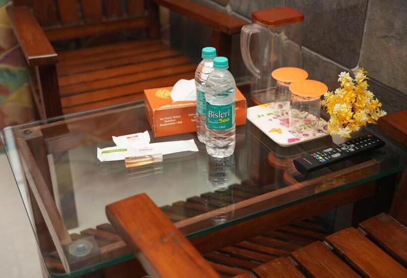 高级大房间, Vs Heritage Inn