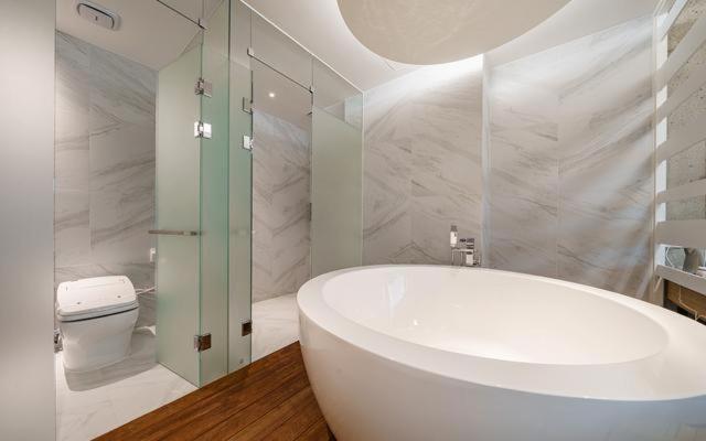 Deluxe room with river view, The Line