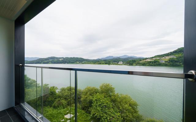 Deluxe room with river view, The Line