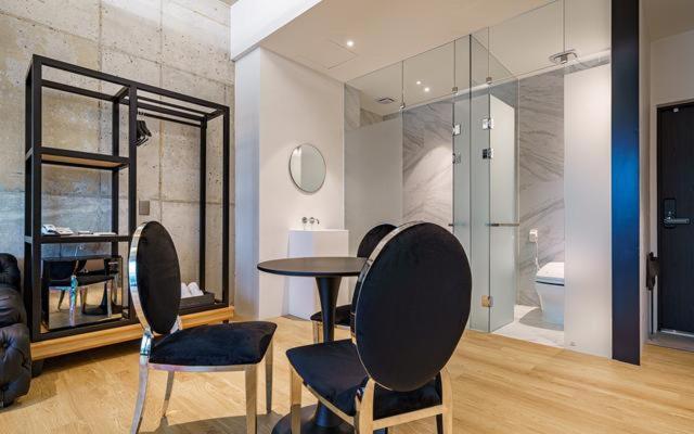 Deluxe room with river view, The Line