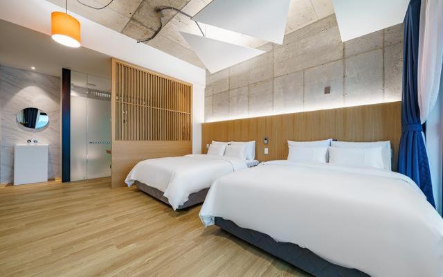 Deluxe room with river view, The Line