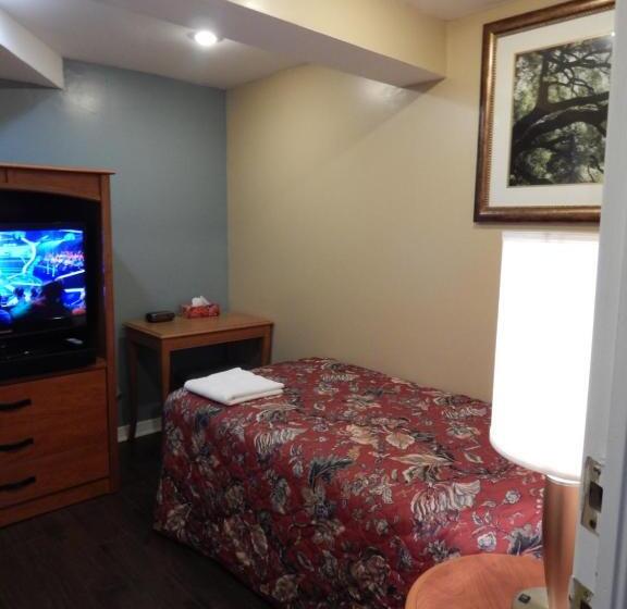 اتاق استاندارد یک تخته با سرویس بهداشتی مشترک, Nox Hostel