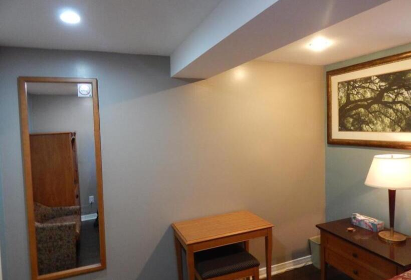 اتاق استاندارد یک تخته با سرویس بهداشتی مشترک, Nox Hostel