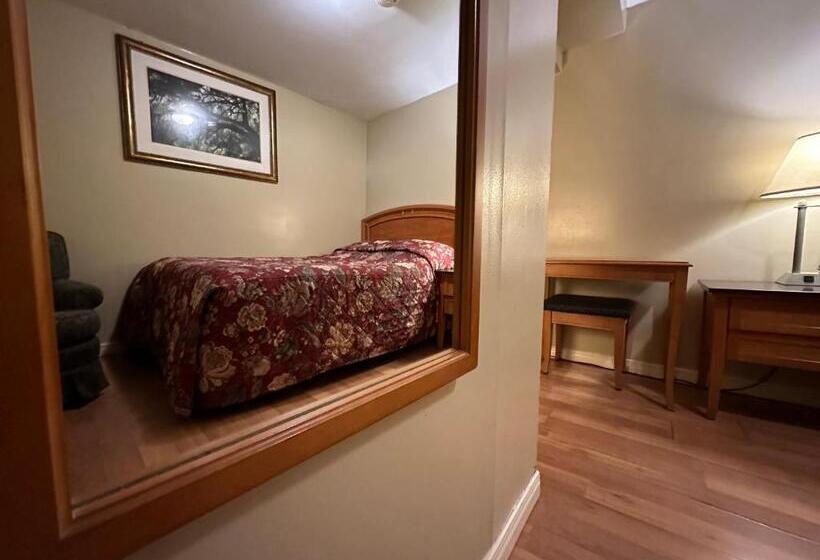 اتاق استاندارد, Nox Hostel