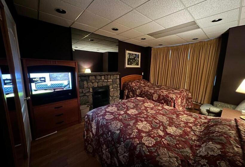 اتاق استاندارد سه نفره, Nox Hostel