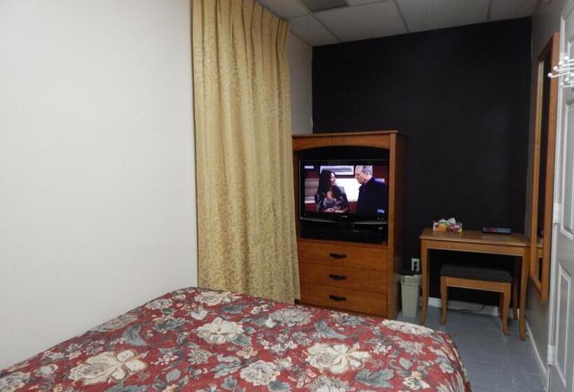 اتاق استاندارد با سرویس بهداشتی مشترک, Nox Hostel