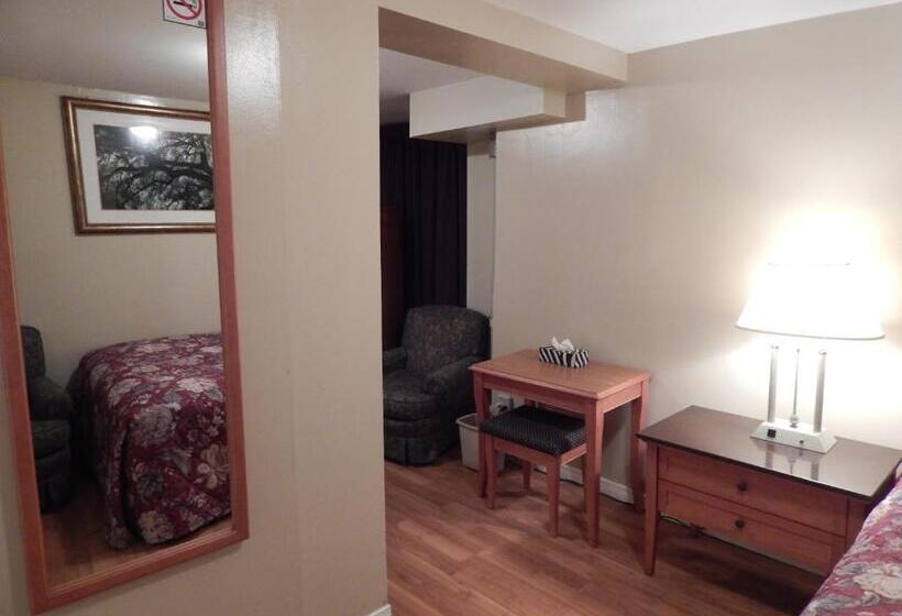 バスルーム共有のトリプルスタンダード, Nox Hostel