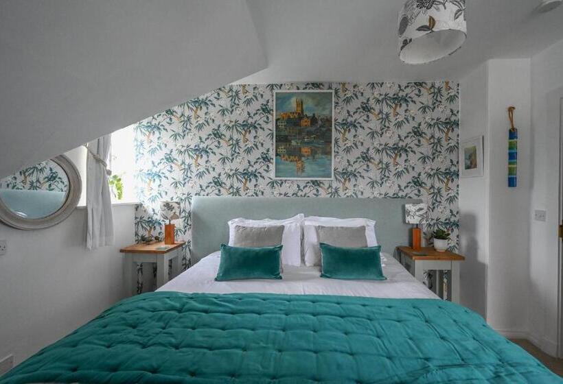 Номер Стандарт, Halwell Lodge