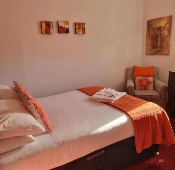 ルームシェアのワンベッド, St Leonards Guest House