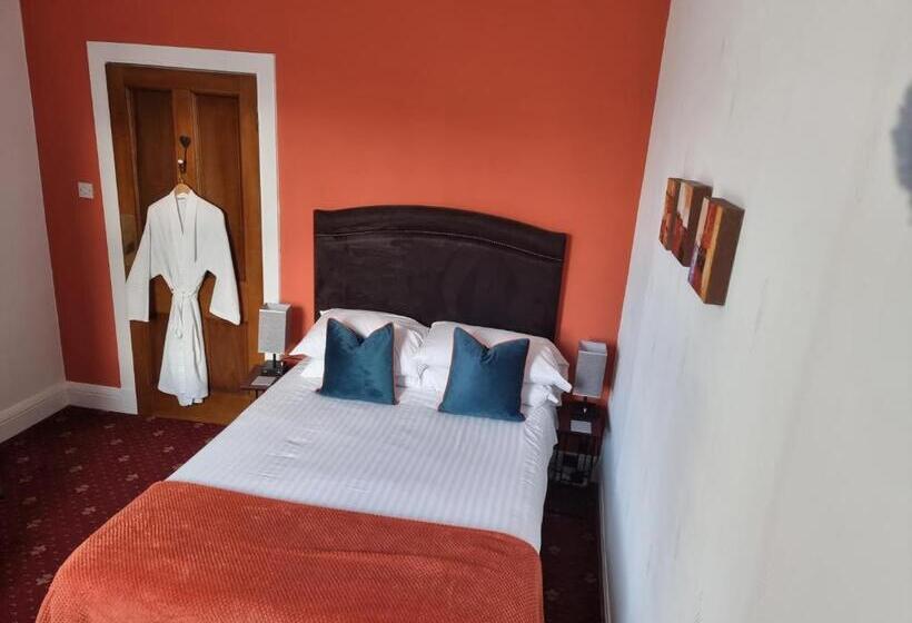 Кровать в Общей Комнате, St Leonards Guest House