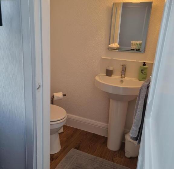 Кровать в Общей Комнате, St Leonards Guest House