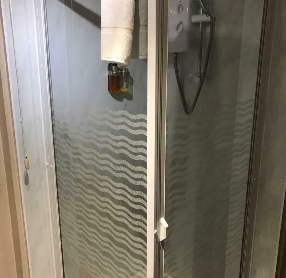 スタンダードルーム, The Harnser