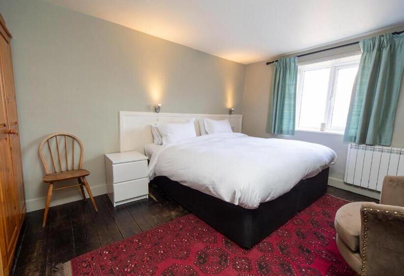 スタンダードルーム, The Harnser