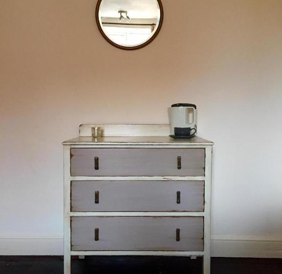 スタンダードルーム, The Harnser