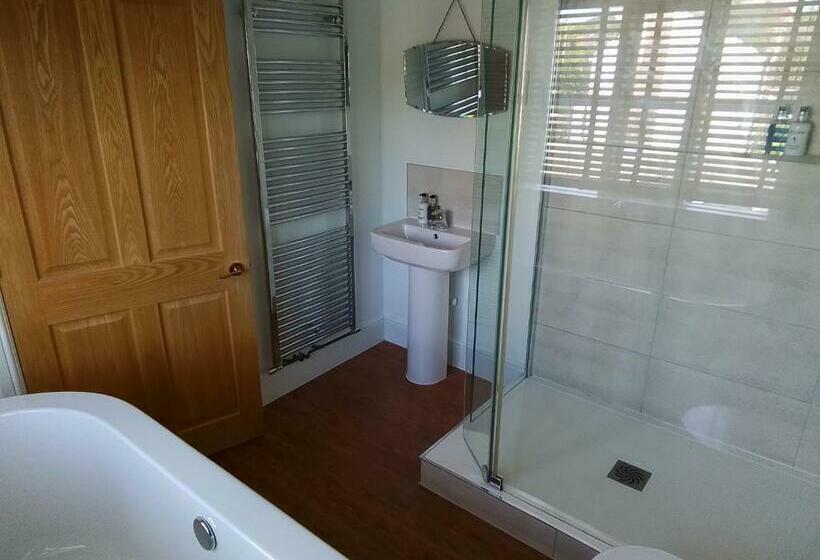 Номер Deluxe, The Horse & Cart