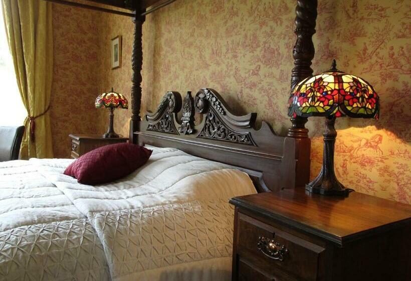 Номер Стандарт, Thornton Lodge