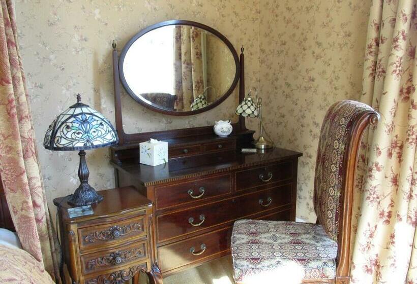 Номер Стандарт, Thornton Lodge