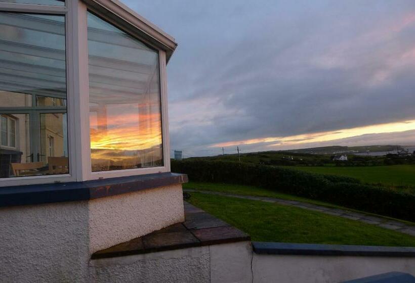 اتاق استاندارد یک تخته با سرویس بهداشتی مشترک, Finn Mccools Giants Causeway Hostel