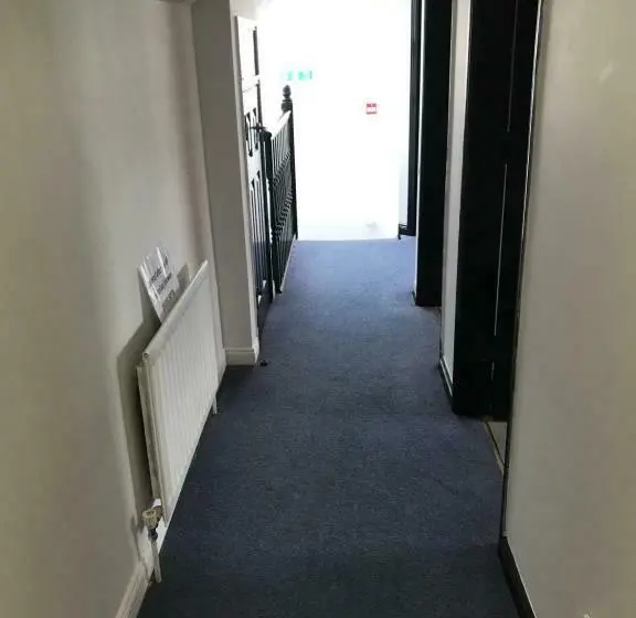 バスルーム共有のシングルスタンダード, Finn Mccools Giants Causeway Hostel
