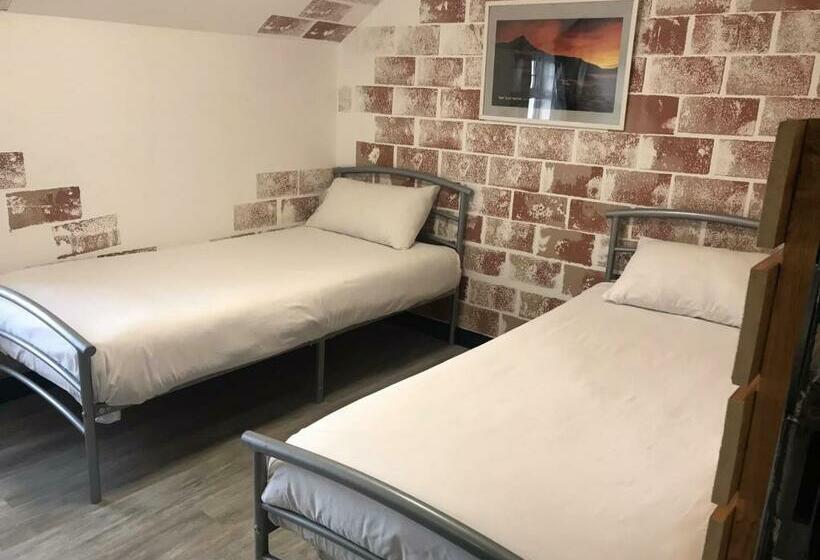 اتاق استاندارد, Finn Mccools Giants Causeway Hostel