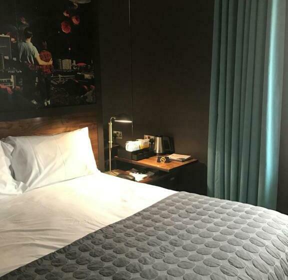 חדר סטנדרט עם מיטת קינג, Bullitt