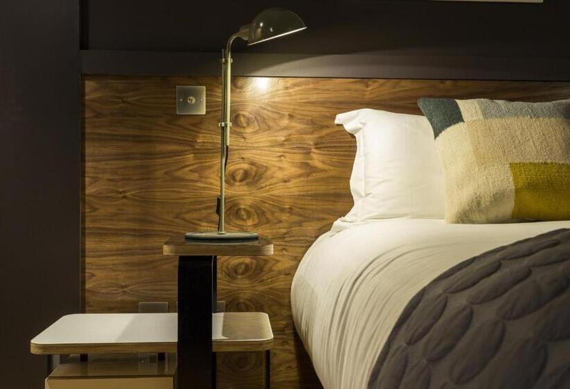 חדר סופריור עם מיטת קינג, Bullitt