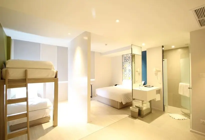 Perhehuone, Ibis Styles Phuket City