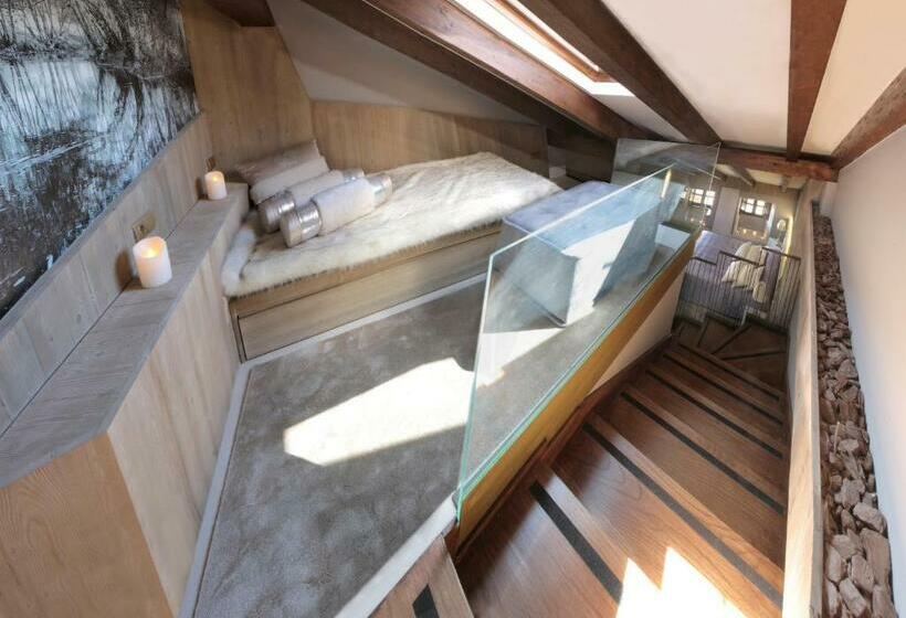 סוויטת דופלקס, Las Treixas