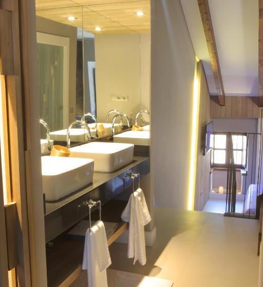 סוויטה משפחתית, Las Treixas