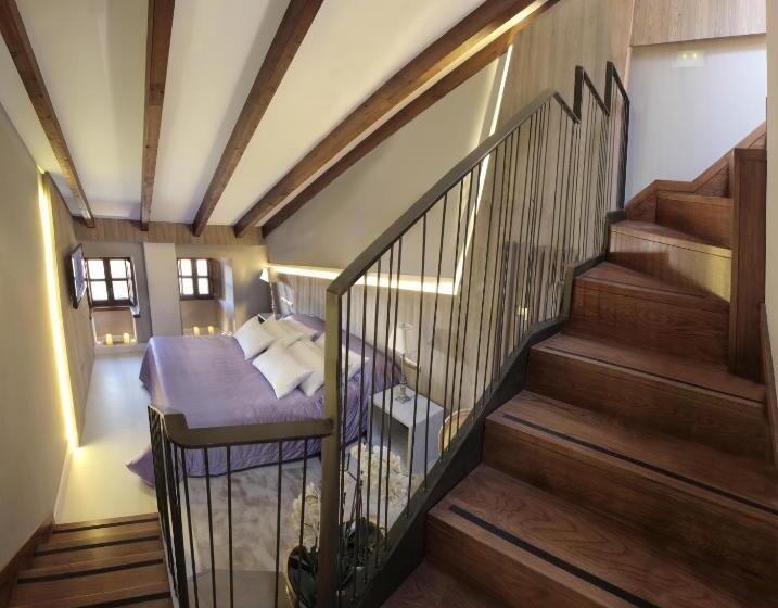 סוויטה משפחתית, Las Treixas