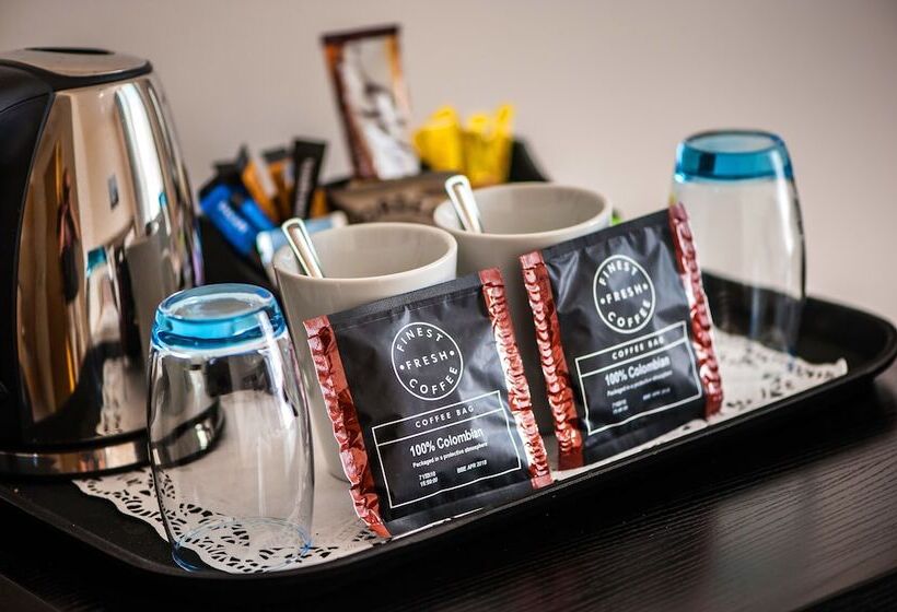 חדר ביזנס, Mannin