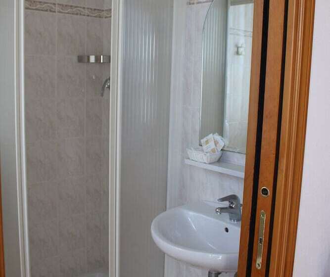 Четырехместный Номер Классик, Manuela