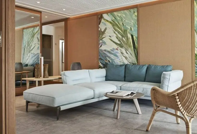 Juniorsviitti Merinäkymä, Myconian Kyma, A Member of Design Hotels