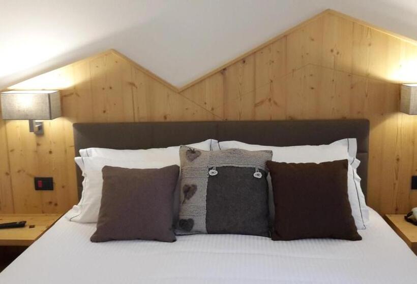 バルコニー付きジュニアスイート, Olimpia