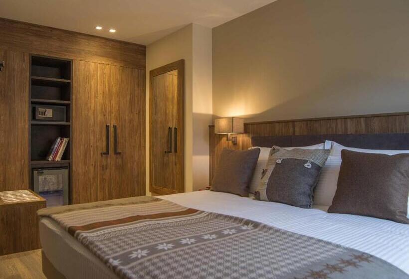 スーペリアールーム, Olimpia