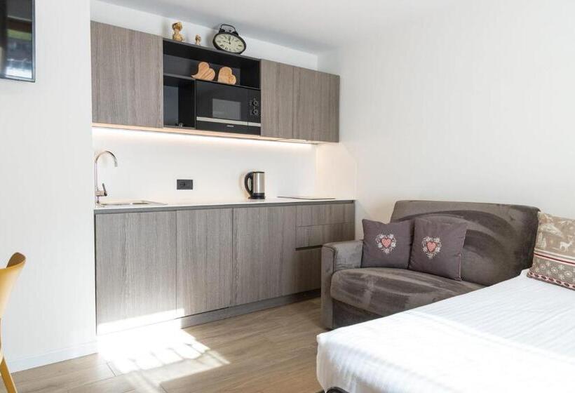 ２ベッドルームアパートメント, Olimpia