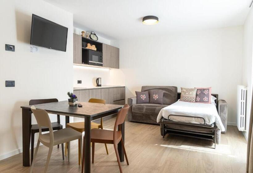 ２ベッドルームアパートメント, Olimpia