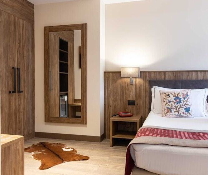 スーペリアールーム, Olimpia