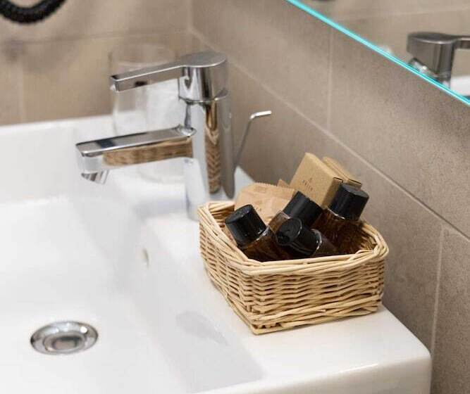 スーペリアールーム, Olimpia