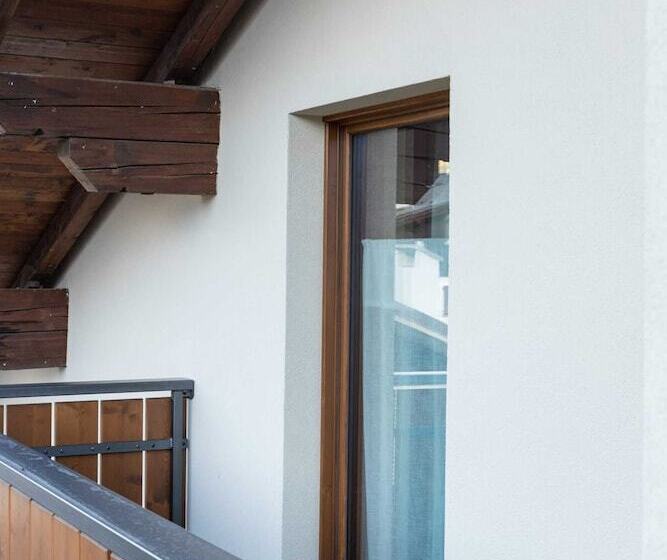 山の見えるスーペリアルーム, Olimpia