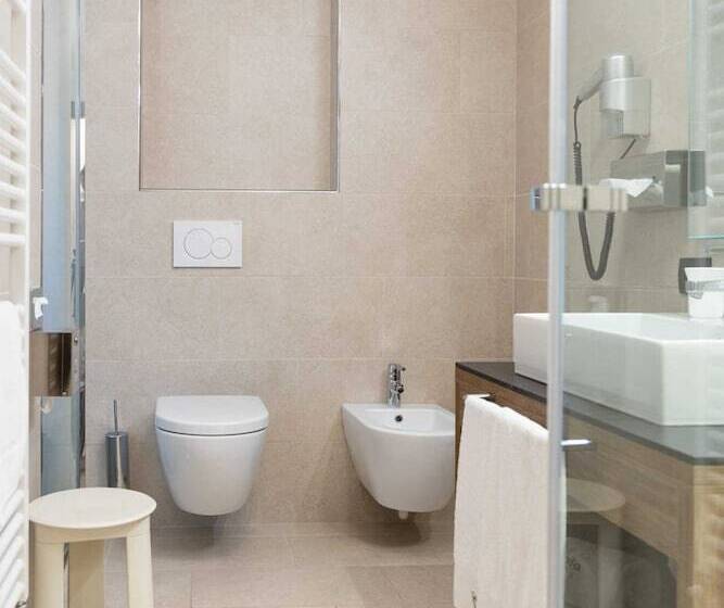 山の見えるスーペリアルーム, Olimpia