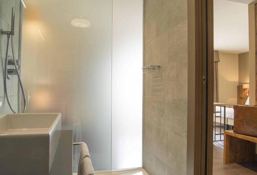 バルコニー付スイート, Olimpia