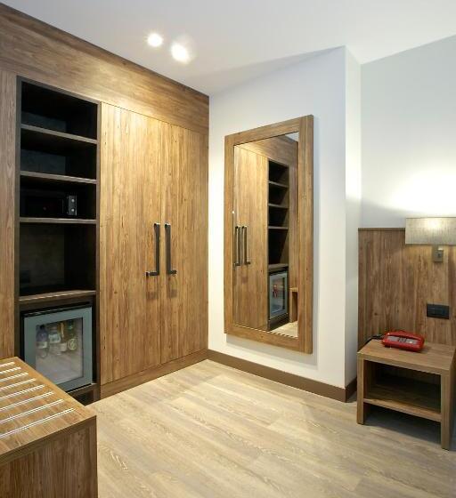 スーペリアールーム, Olimpia