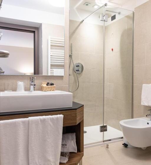 スーペリアールーム, Olimpia