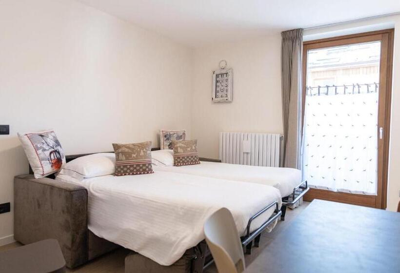 ２ベッドルームアパートメント, Olimpia