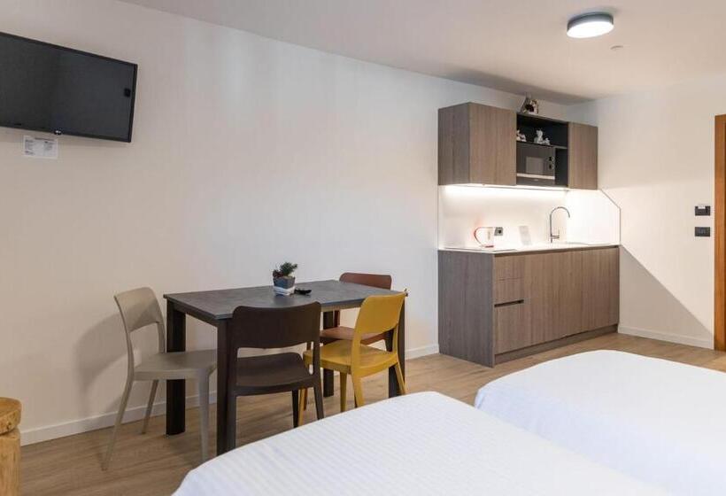 ２ベッドルームアパートメント, Olimpia