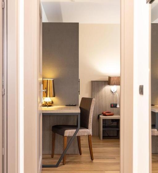 ２ベッドルームアパートメント, Olimpia