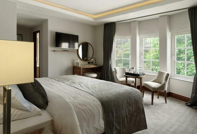 デラックスルーム, One Warwick Park