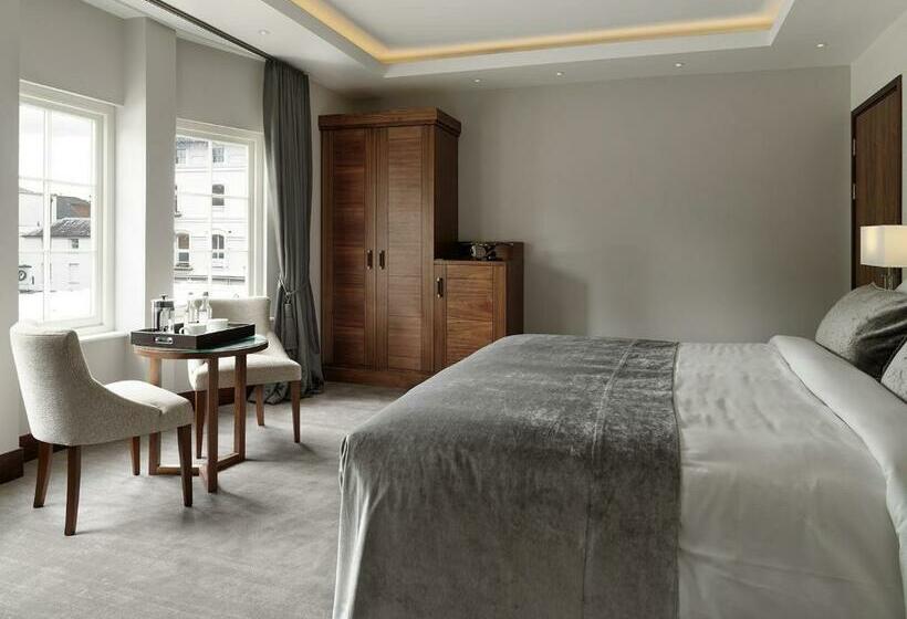 デラックスルーム, One Warwick Park