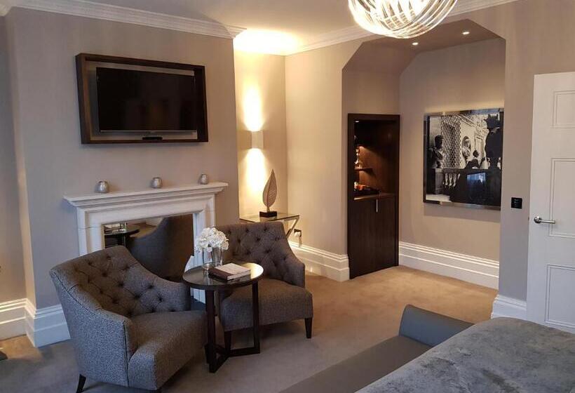 ジュニアスイート, One Warwick Park